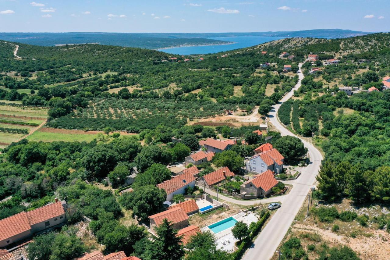 Holiday House Manuela Kruševo Eksteriør billede
